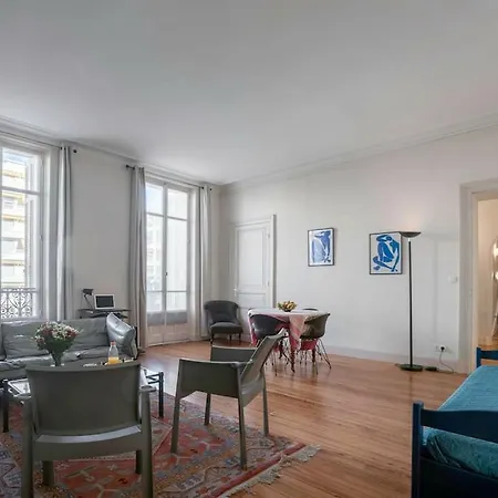 Le Palais Thermal: T2 De 75m2 Spacieux Et Moderne *
